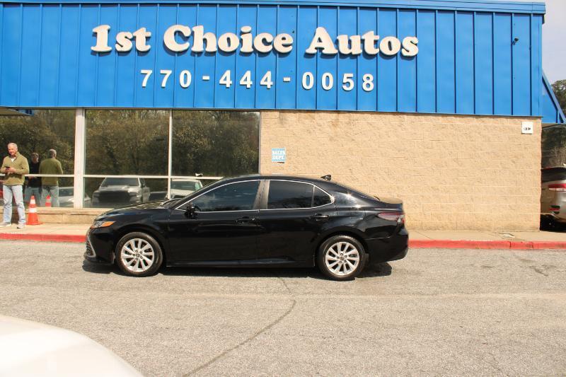 Toyota Camry LE Auto (Natl) 2022