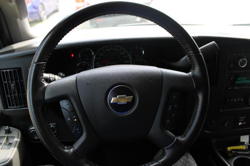 Chevrolet Express Cargo Van RWD 2500 135" 2023