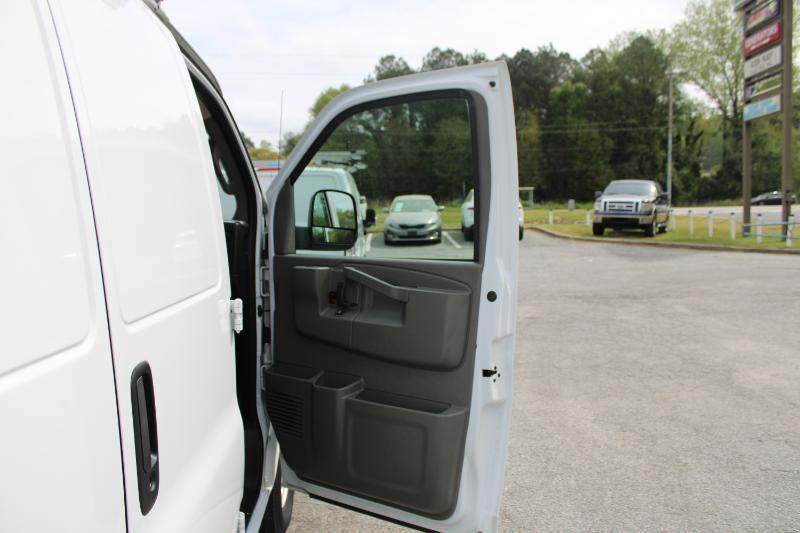 Chevrolet Express Cargo Van RWD 2500 135" 2023