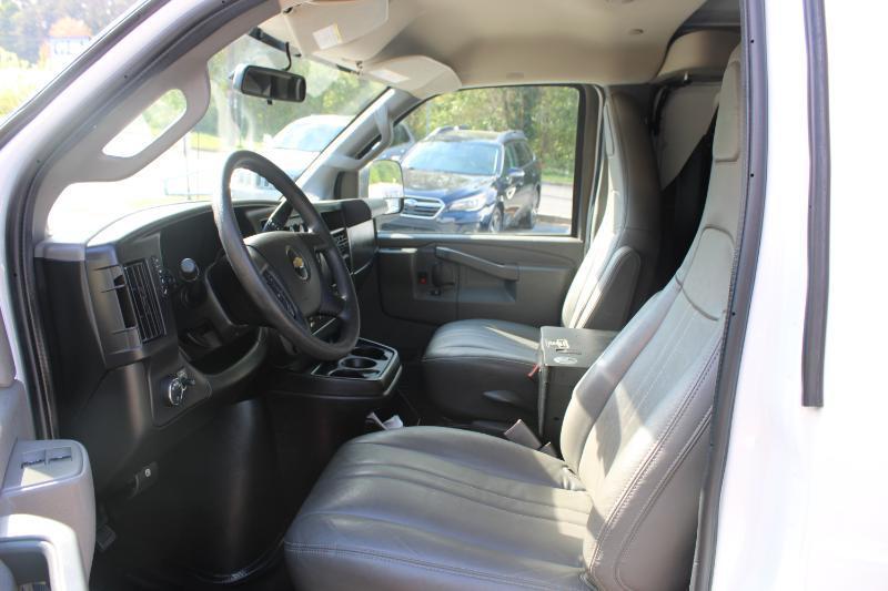 Chevrolet Express Cargo Van RWD 2500 135" 2020