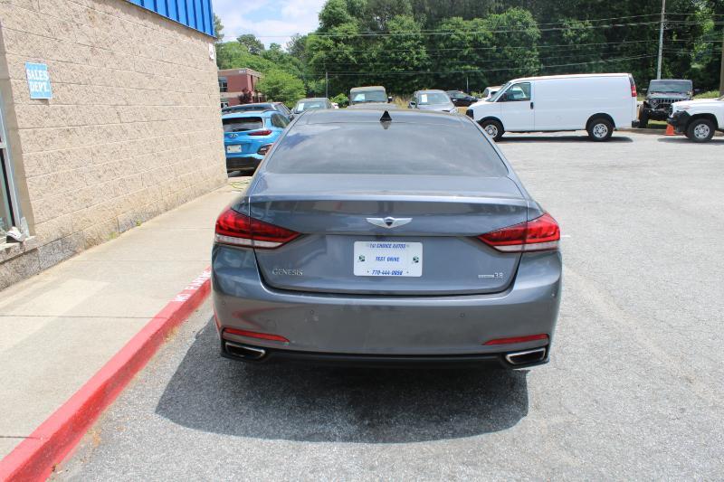 Hyundai Genesis 4dr Sdn V6 3.8L AWD 2015