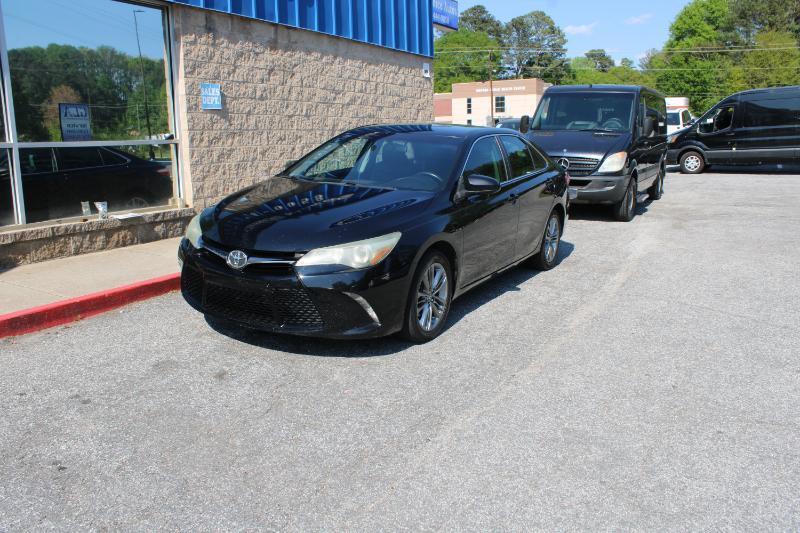 Toyota Camry 4dr Sdn I4 Auto SE (Natl) 2015