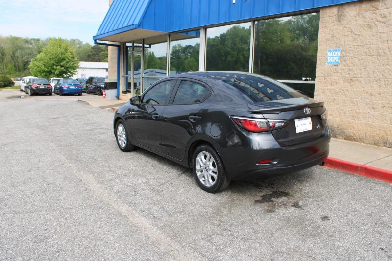 Toyota Yaris iA Manual (Natl) 2018