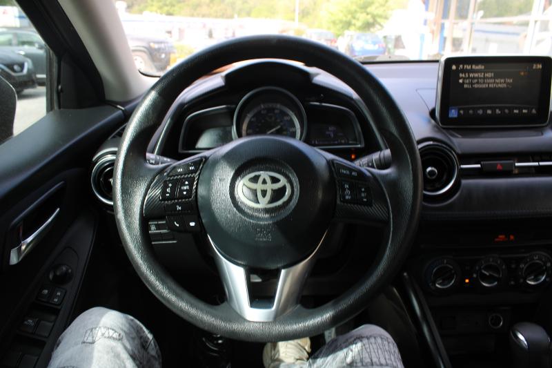 Toyota Yaris iA Manual (Natl) 2018