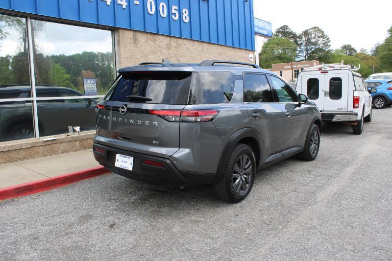 Nissan Pathfinder SV 2WD 2023