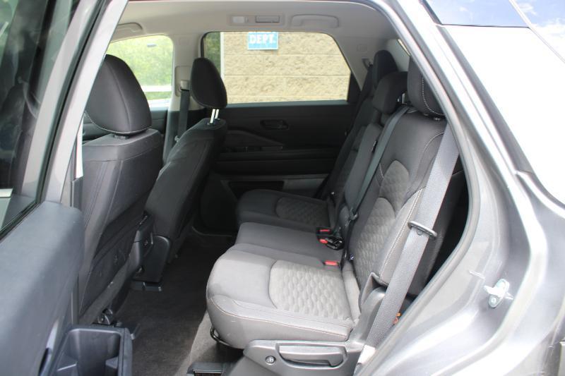 Nissan Pathfinder SV 2WD 2023