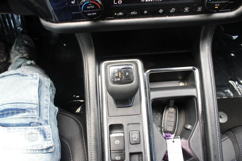 Nissan Pathfinder SV 2WD 2023