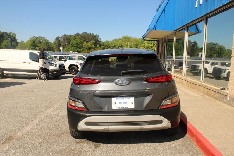 Hyundai Kona SE Auto FWD 2022