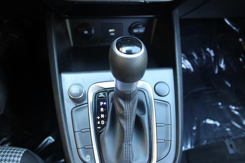 Hyundai Kona SE Auto FWD 2022