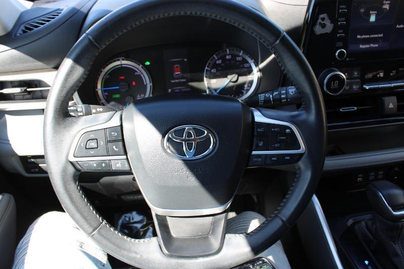 Toyota Highlander Hybrid LE AWD (Natl) 2022