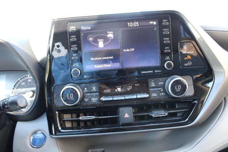 Toyota Highlander Hybrid LE AWD (Natl) 2022