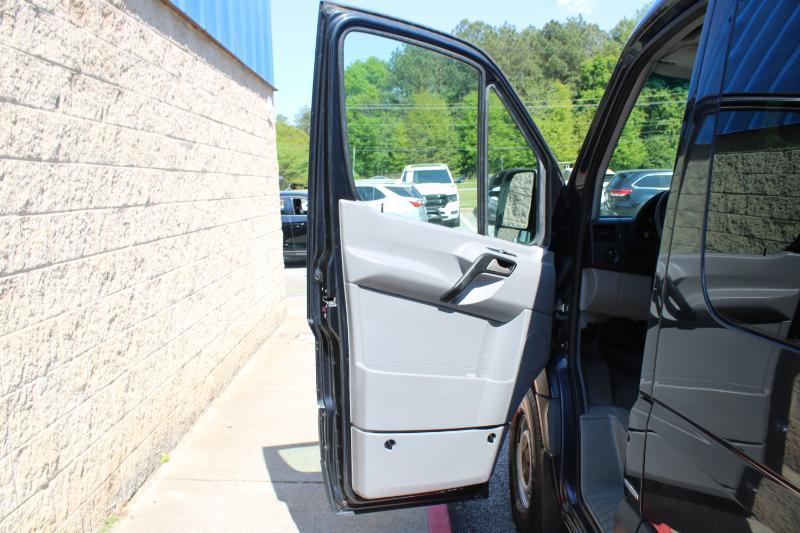 Mercedes-Benz Sprinter Vans 2500 144" 2012