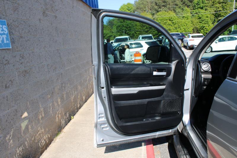 Toyota Tundra 2WD SR5 CrewMax 5.5' Bed 5.7L (Natl) 2020
