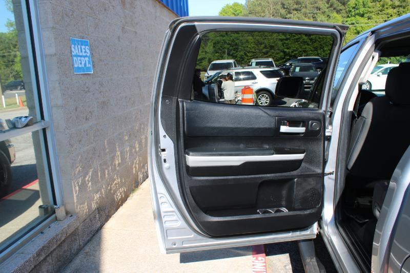 Toyota Tundra 2WD SR5 CrewMax 5.5' Bed 5.7L (Natl) 2020
