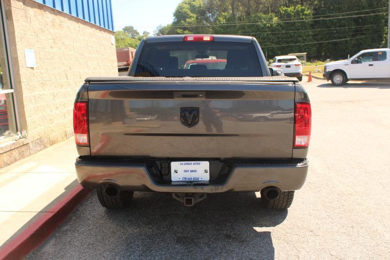 RAM 1500 Express 4x2 Crew Cab 5'7" Box 2018