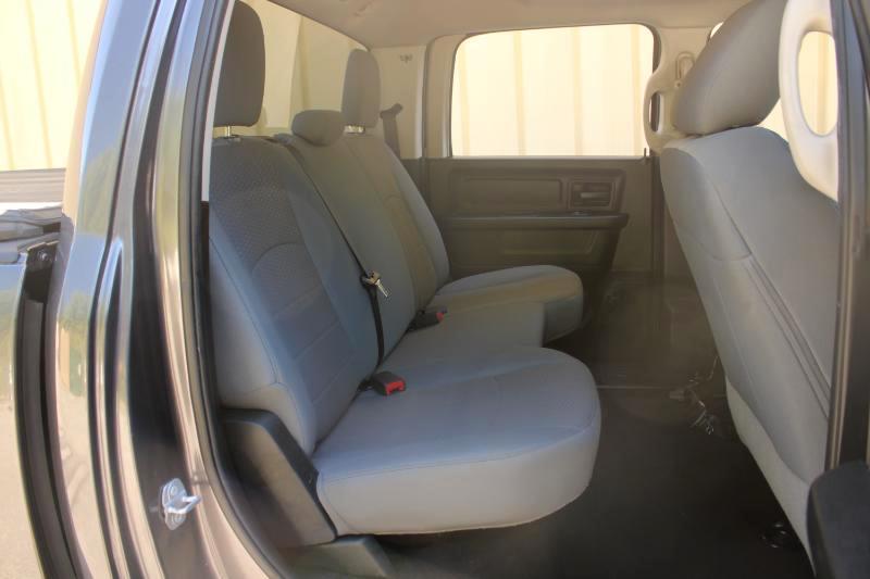 RAM 1500 Express 4x2 Crew Cab 5'7" Box 2018