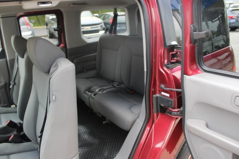 Honda Element 2WD 5dr Auto LX 2010