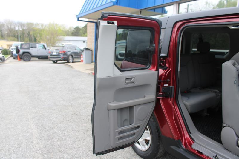 Honda Element 2WD 5dr Auto LX 2010