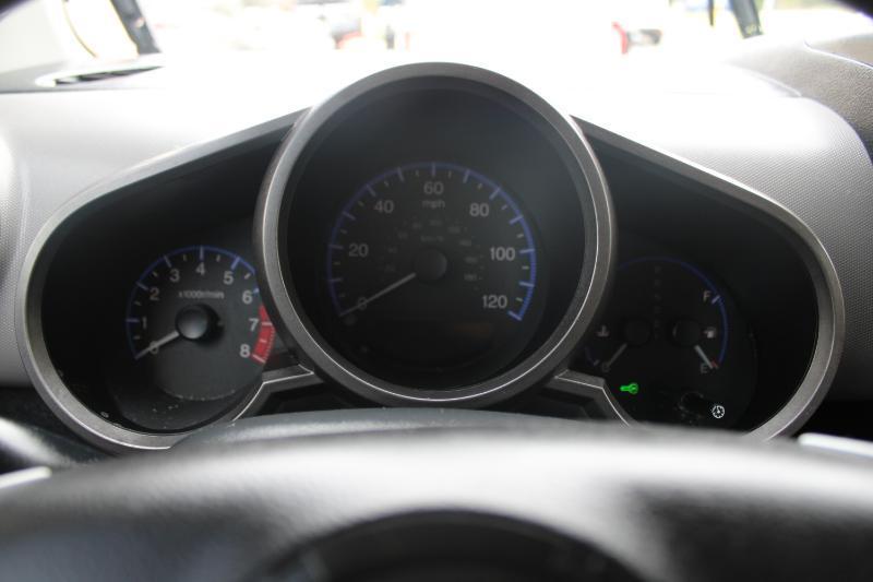 Honda Element 2WD 5dr Auto LX 2010