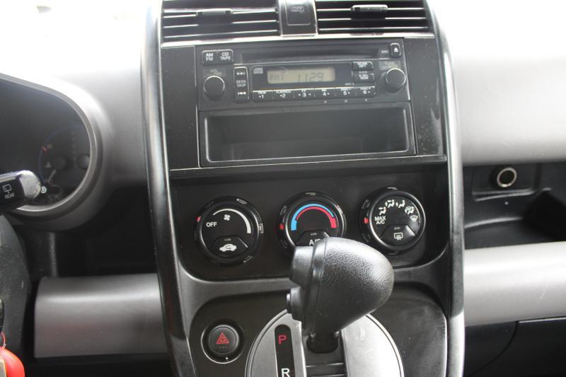 Honda Element 2WD 5dr Auto LX 2010
