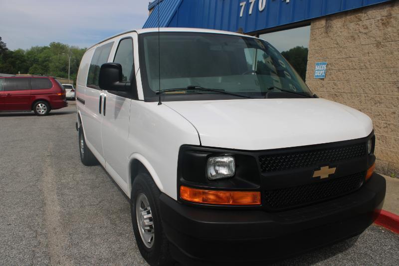 Chevrolet Express Cargo Van RWD 2500 135" 2017