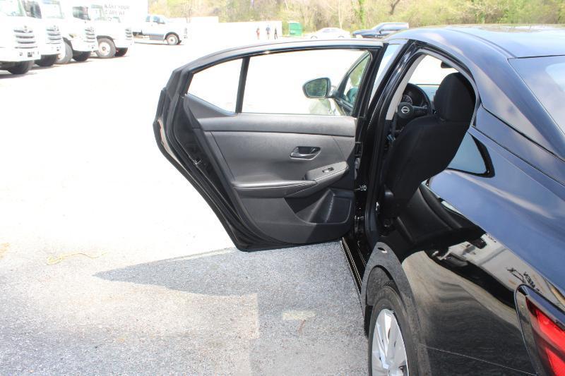 Nissan Sentra S CVT 2024