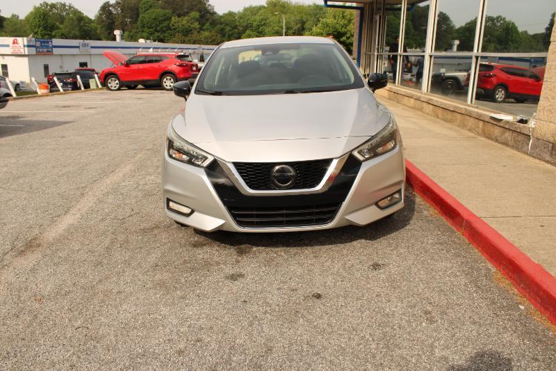 Nissan Versa SR CVT 2020