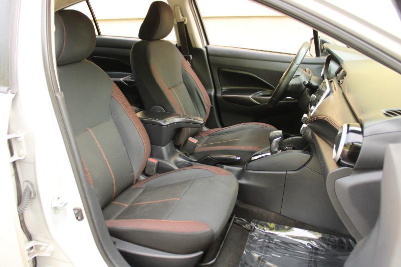 Nissan Versa SR CVT 2020