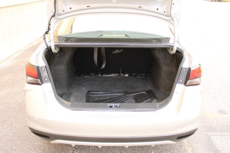 Nissan Versa SR CVT 2020