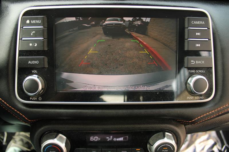 Nissan Versa SR CVT 2020