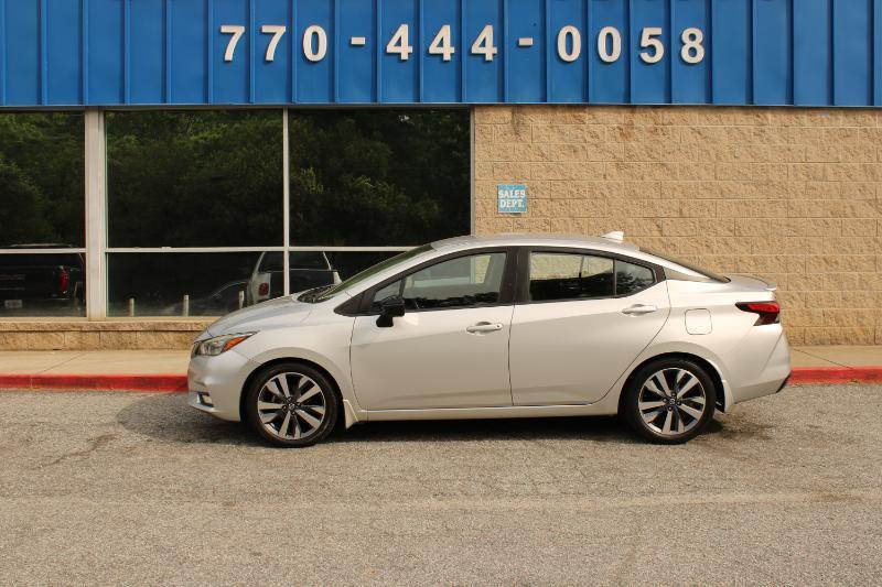 Nissan Versa SR CVT 2020