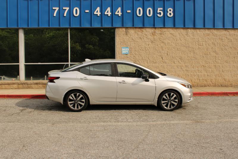 Nissan Versa SR CVT 2020