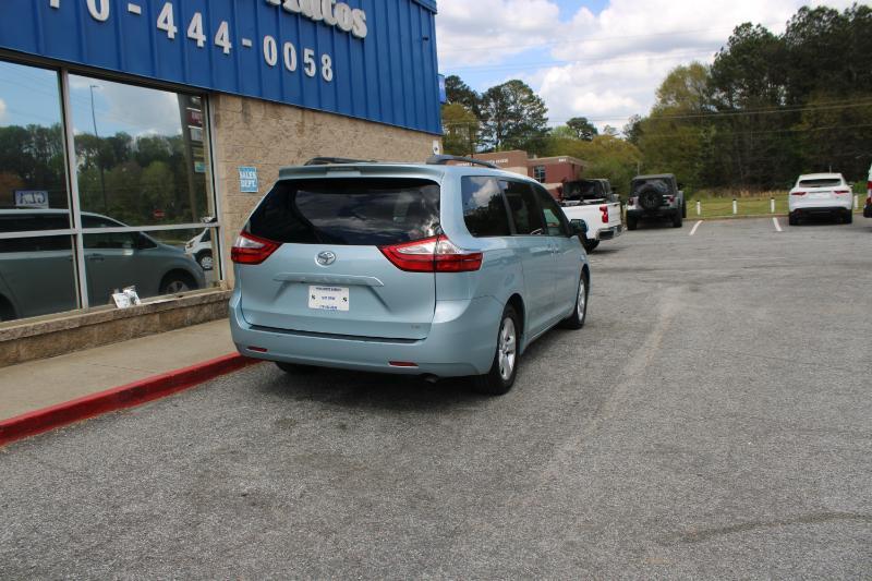 Toyota Sienna 5dr 8-Pass Van LE FWD (Natl) 2015