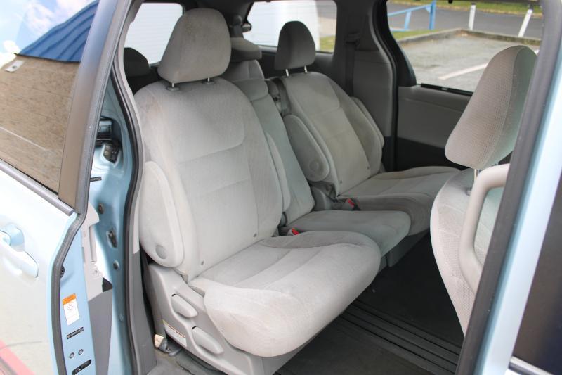 Toyota Sienna 5dr 8-Pass Van LE FWD (Natl) 2015