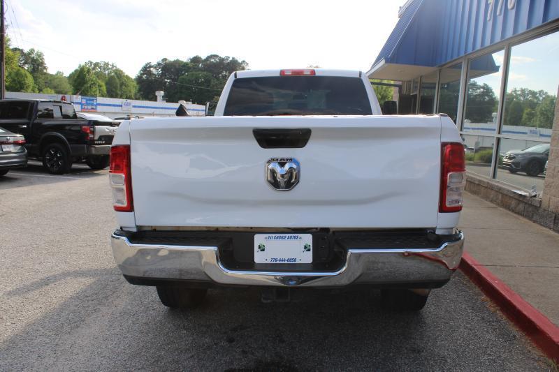 RAM 2500 Tradesman 4x4 Crew Cab 8' Box 2021