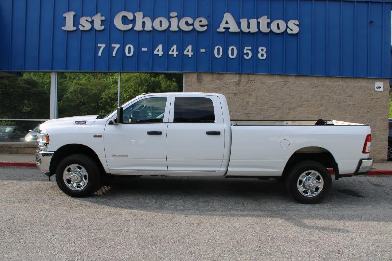 RAM 2500 Tradesman 4x4 Crew Cab 8' Box 2021