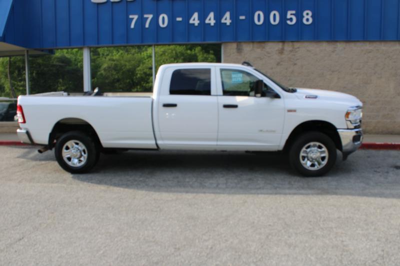 RAM 2500 Tradesman 4x4 Crew Cab 8' Box 2021