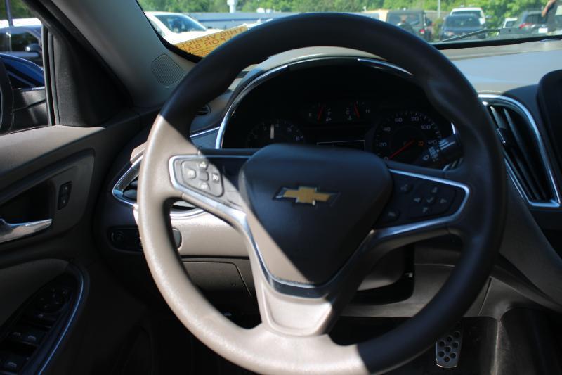 Chevrolet Malibu 4dr Sdn LT w/1LT 2017