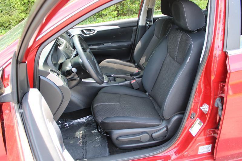 Nissan Sentra 4dr Sdn I4 CVT S 2014
