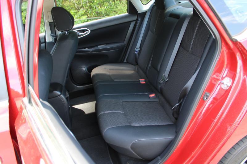 Nissan Sentra 4dr Sdn I4 CVT S 2014