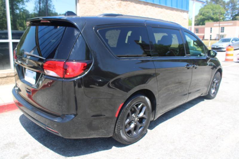 Chrysler Pacifica Touring L Plus FWD 2018