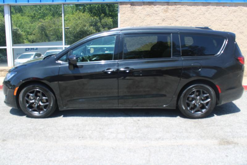 Chrysler Pacifica Touring L Plus FWD 2018