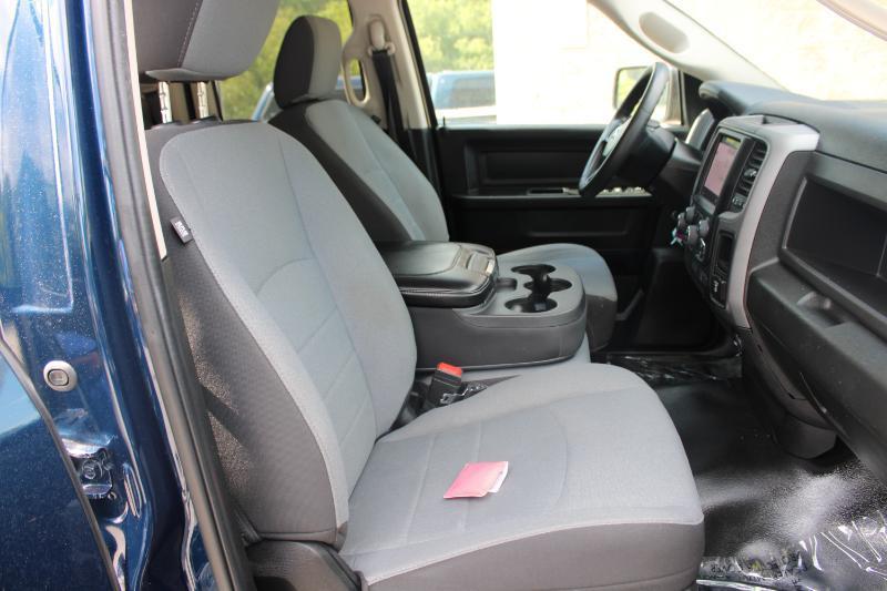 RAM 1500 Classic Tradesman 4x2 Quad Cab 6'4" Box 2023