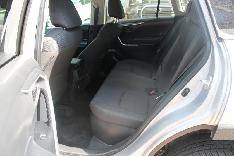 Toyota RAV4 Hybrid LE AWD (Natl) 2024