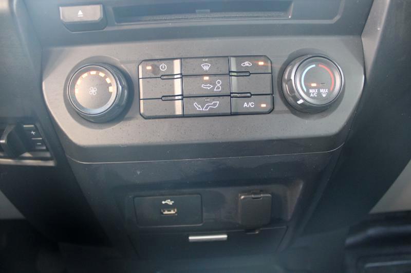 Ford F-150 XL 4WD SuperCab 8' Box 2017