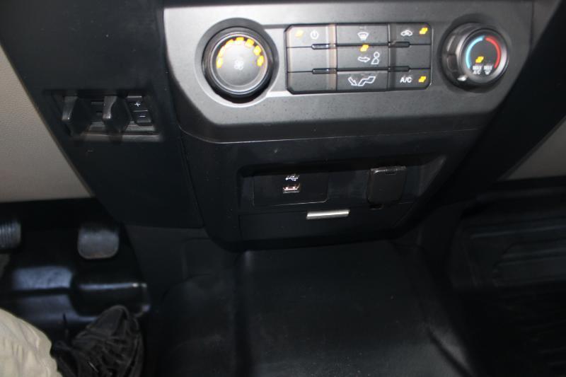 Ford F-150 XL 4WD SuperCab 8' Box 2017