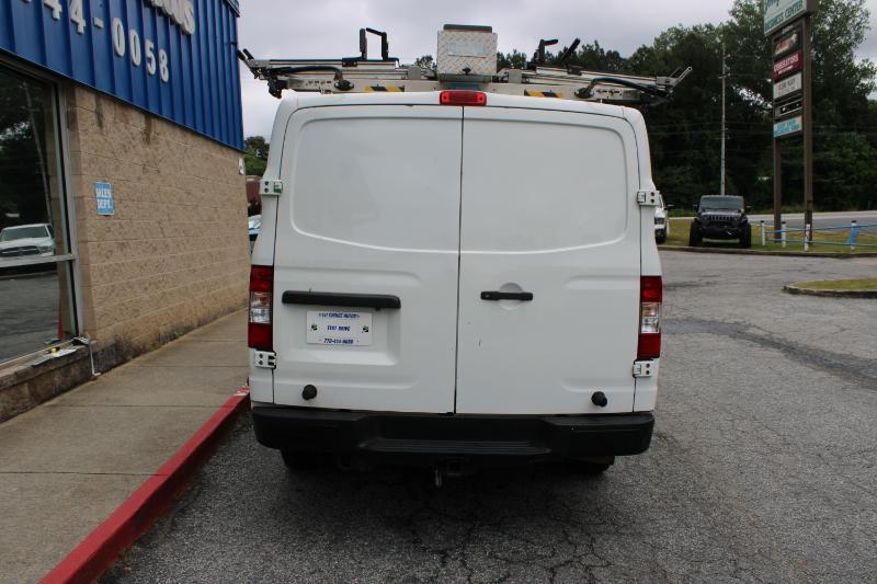 Nissan NV Cargo NV3500 HD Standard Roof V8 S 2018