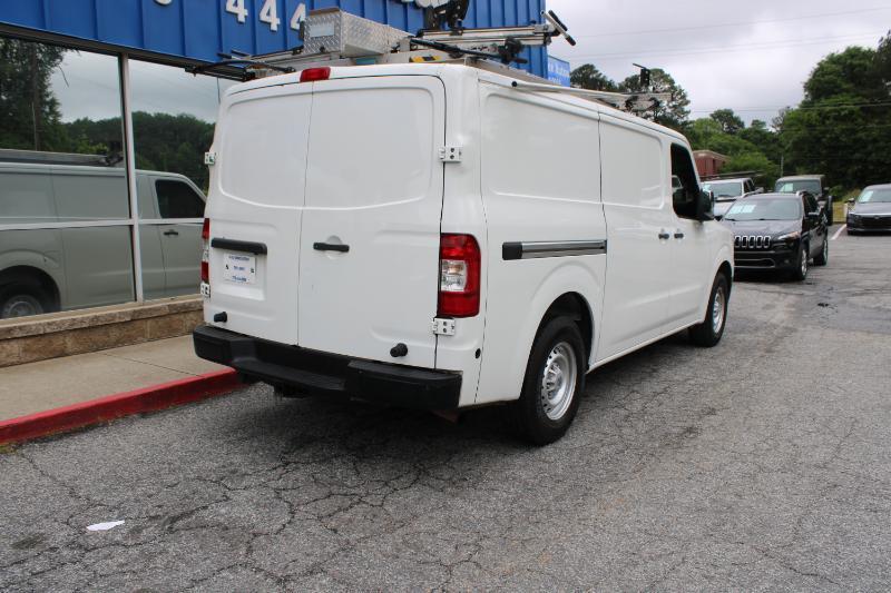 Nissan NV Cargo NV3500 HD Standard Roof V8 S 2018