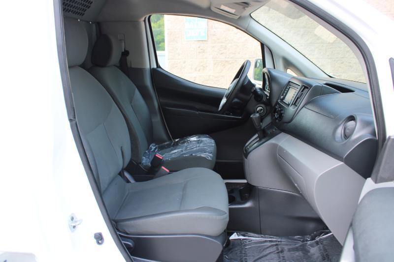 Nissan NV200 Compact Cargo I4 SV 2017