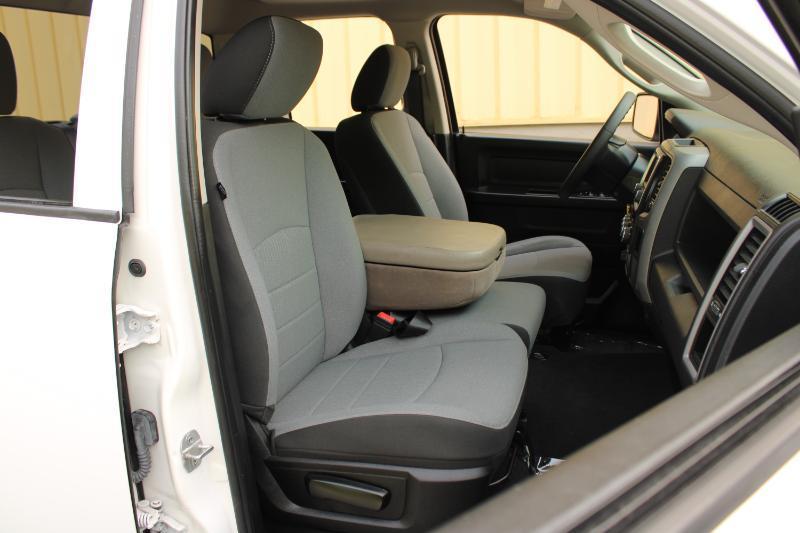 RAM 1500 Classic Tradesman 4x2 Quad Cab 6'4" Box 2021